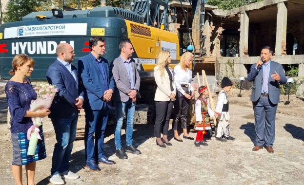 Д р Георгиев показа че между институциите в държавата може да