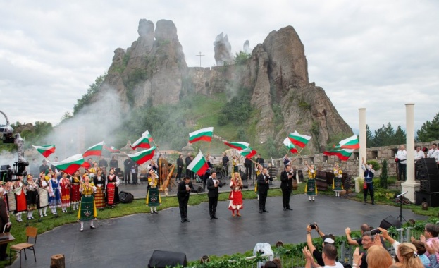 За първи път в България Белоградчишките скали станаха декор на