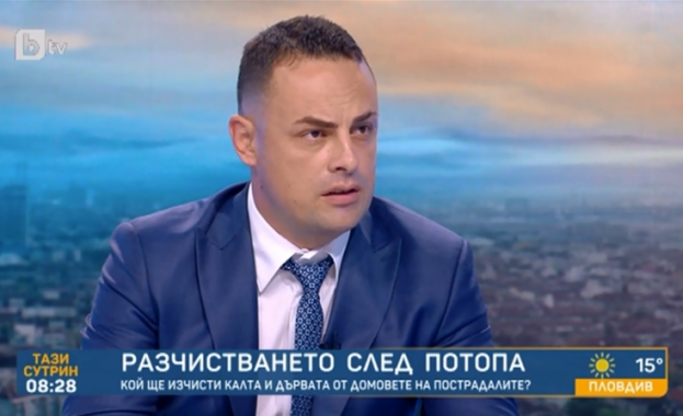 Около 10 пътноподдържащи фирми държавното дружество Автомагистрали с всичката си