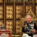 Прочут дизайнер на iPhone създаде логото за коронацията на Чарлз III