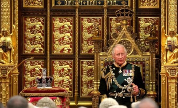 Чарлз III беше официално провъзгласен за нов крал на Великобритания
