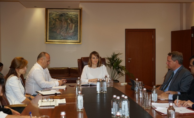 Министърът на околната среда и водите Росица Карамфилова проведе среща