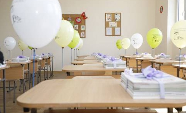 Очаква се над 57 000 първокласници да тръгнат на училище
