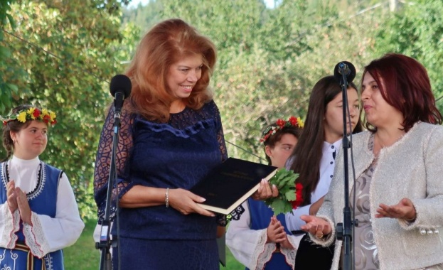 Вицепрезидентът Илияна Йотова откри новата учебна година в 191 Основно