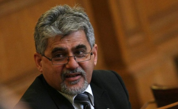 За пръв път след пет години българските педагози ще получат