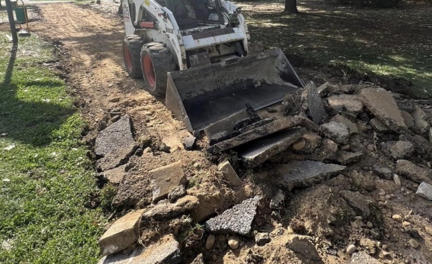 Започна ремонтът на парк Тинтява това съобщи кметът на район