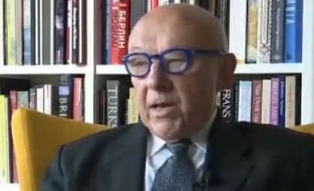 Оглушителна тишина последвана от съобщението за смъртта на крал Джордж