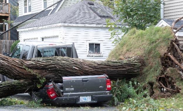 Мощната буря Фиона връхлетя източната част на Канада предаде АФП