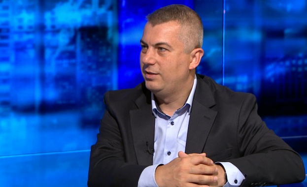 По празниците харчим милиарди Тази година са между 3 и