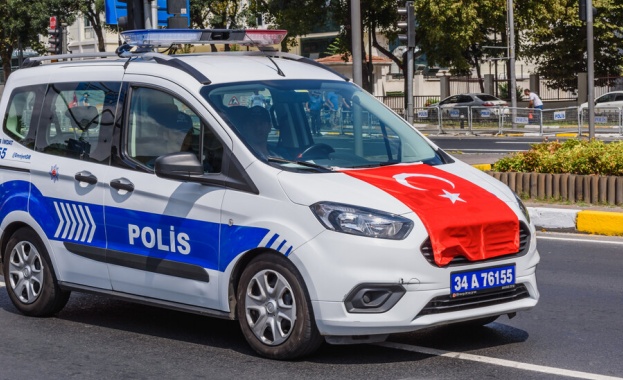 Шестима души загинаха а други 30 пострадаха при автобусна катастрофа