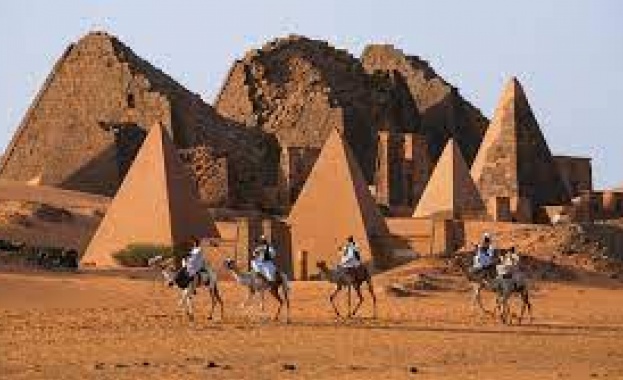В Судан не само има повече пирамиди от Египет но