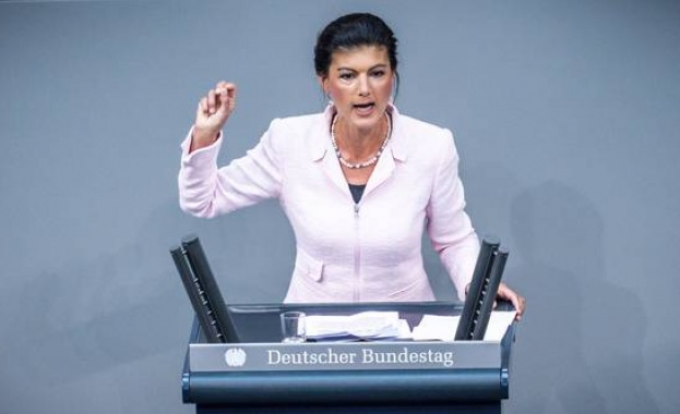 Депутатът от Бундестага Сара Вагенкнехт призова за премахване на пълните