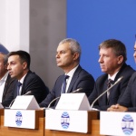 "Възраждане" покани световно признати експерти за анализ на ползите и рисковете от въвеждане на еврото в България.