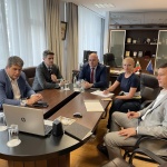 Министърът на туризма обсъди общи действия за утвърждаване на бранд България с летищните оператори на София, Варна и Бургас