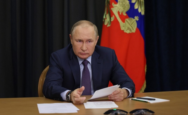 Руският президент Владимир Путин подписа указ за въвеждане на военно