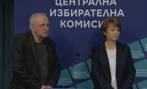 Започва отварянето на секциите в САЩ и Канада Гласуването в