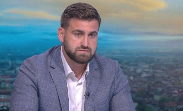 Намирам за ненормално един камион да чака 3 дни на