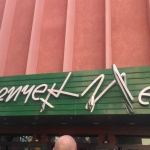 Вандали потрошиха буквите на Сатиричния театър в София