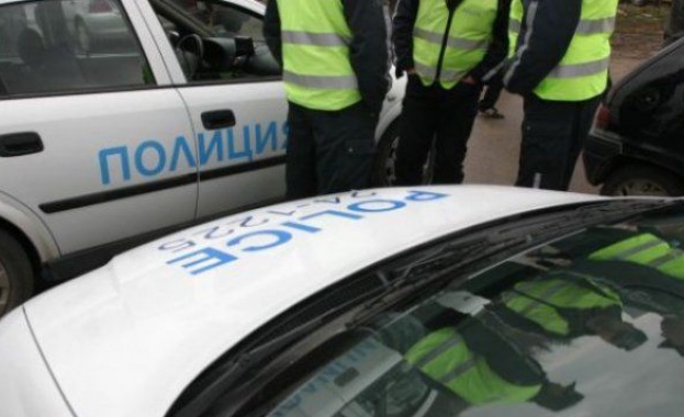 Полицай удари патрулка пред столичното 8 о РУ а пробата му