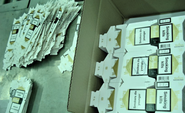 Митнически служители задържаха листове с изрязани 3 846 480 броя