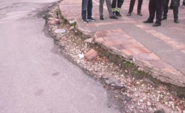 Републикански път между плевенските села Садовец и Крушовица ремонтът