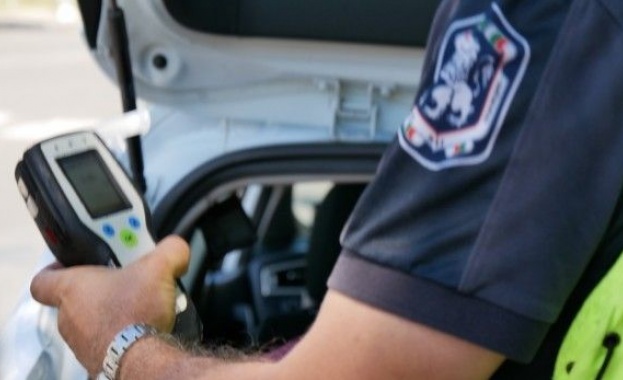 Турски водач е направил опит да подкупи полицаи в Хасково