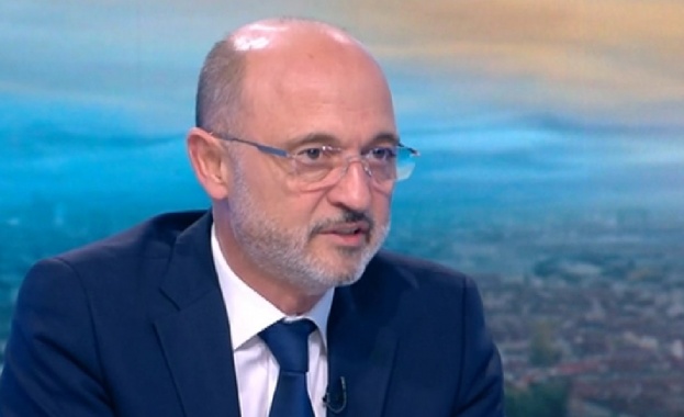 Благодаря на политиците които ме поканиха че дадоха пълна свобода