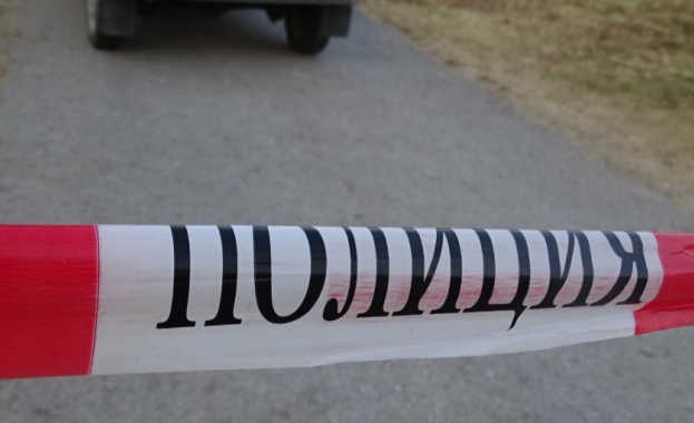 Полицаи откриха телата на майка и дъщеря в Бяла Слатина