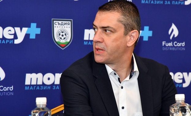 Виктор Кашай председателят на съдийската комисия към БФС призна за