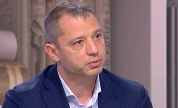 Делян Добрев председател на парламентарната комисия по енергетика в интервю