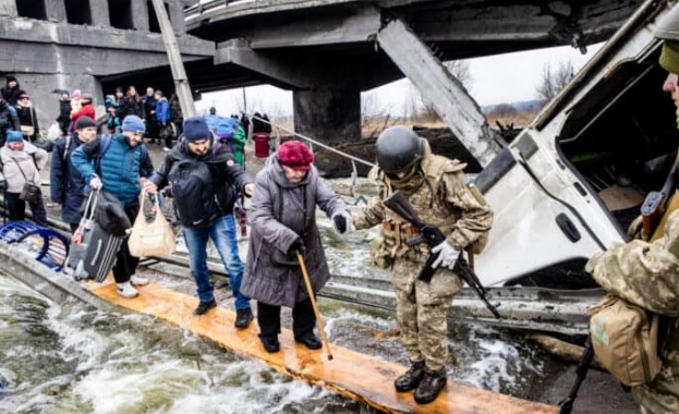 Най малко 7000 души са евакуирани от окупираната Херсонска област На