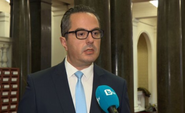 Явно златният пръст в този парламент ще се играе от