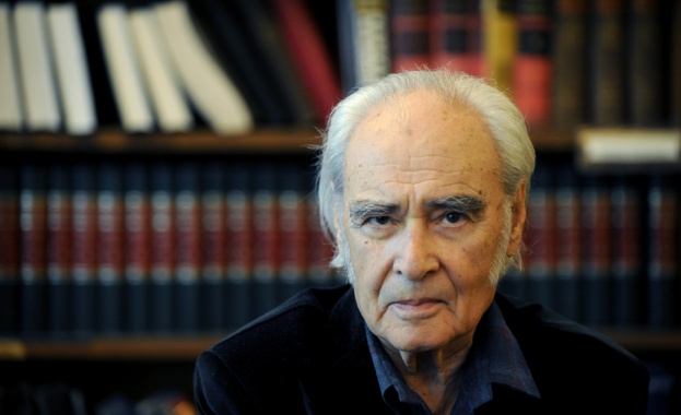 Българският писател и общественик акад Антон Дончев почина на 92