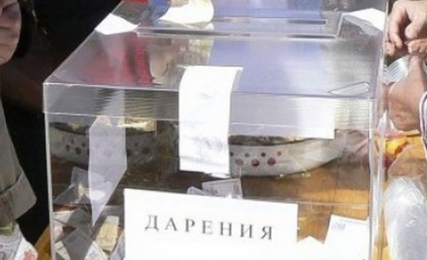 38 годишен мъж открадна подвижна кутия за дарения пред входа на