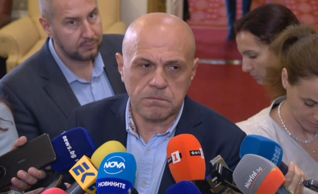 Ще се явим на свиканите от президента консултации Може би