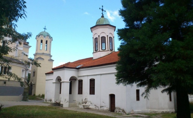 Днес православната църква отбелязва Димитровден Един от най важните празници