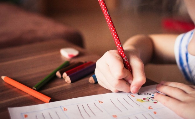 През 2021 г в Европейския съюз жителите под 18 годишна възраст