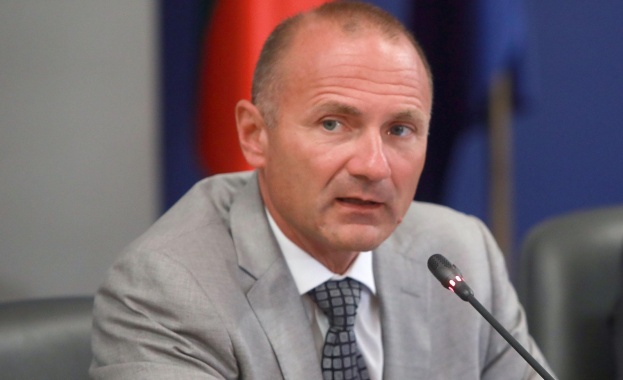 Служебният министър на енергетиката Росен Христов заяви че очаква цената