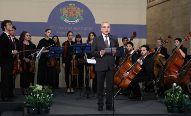 Денят на народните будители е ден за отдаване на почит