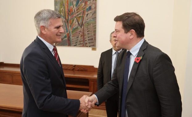 Председателят на парламентарната група на коалиция Български Възход се срещна