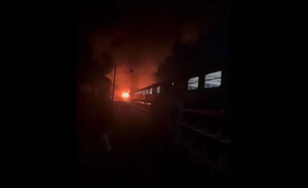 Бърз влак се запали след гара Каспичан