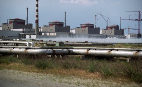 Руските окупационни власти обвиниха украинската артилерия, че е ударила гараж за превозни средства в АЕЦ "Запорожие"