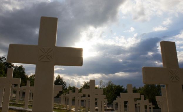 Президентът Румен Радев ще отдаде почит пред паметта на загиналите