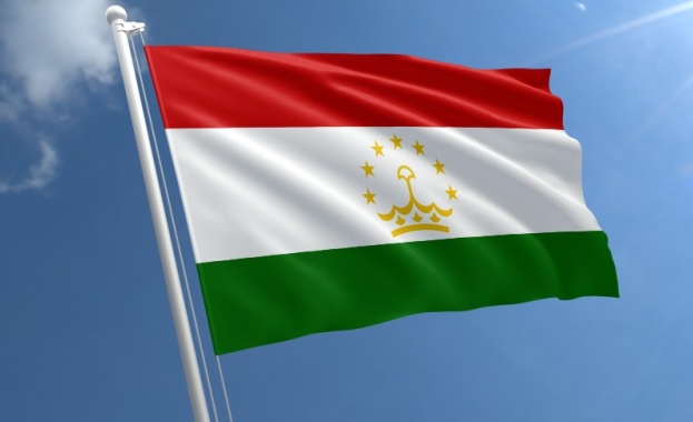Таджикистан отбелязва днес своя Ден на конституцията предаде ТАСС Основният закон