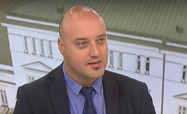 От Демократична България се съмняват третият мандат да им бъде