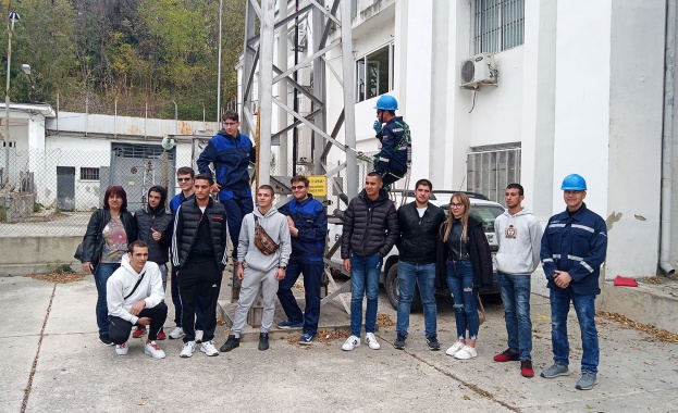 ЕНЕРГО ПРО посрещна ученици от Професионалната гимназия по електротехника гр Горна