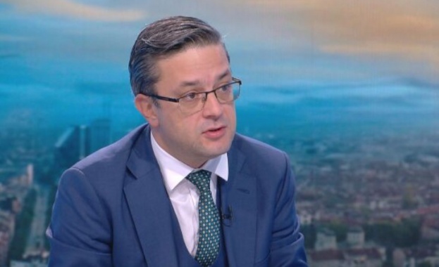 Моето лично мнение е че ако искаме да нормализираме политическата