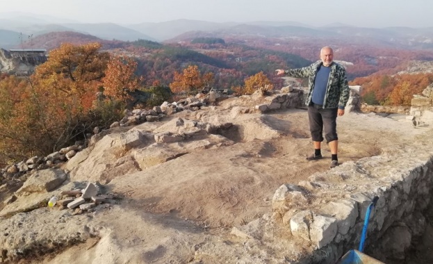 Археологът проф Николай Овчаров съобщи за голямо археологическо откритие на