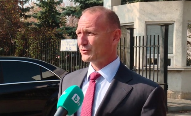 Служебният енергиен министър Росен Христов се яви в Националната следствена