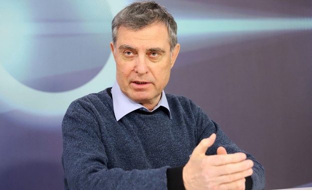 Починал е генерал майорът от резерва Съби Събев Той е първият